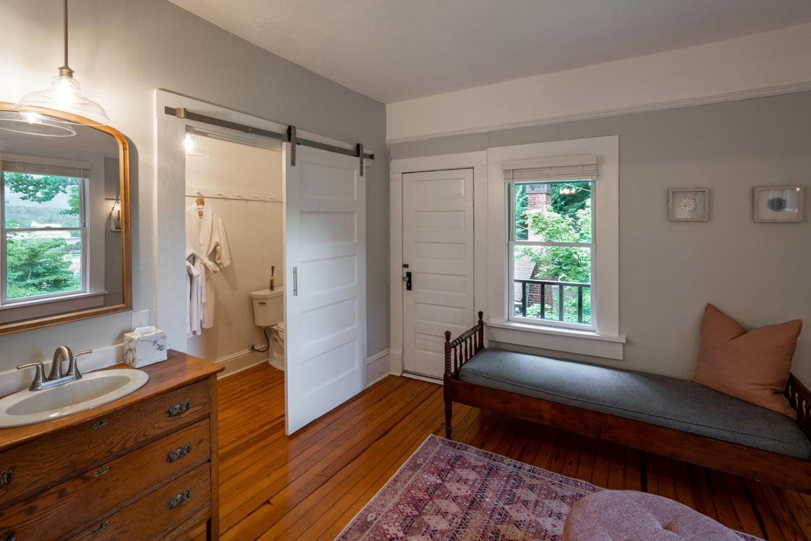 Beechwood Inn Clayton Bagian luar foto