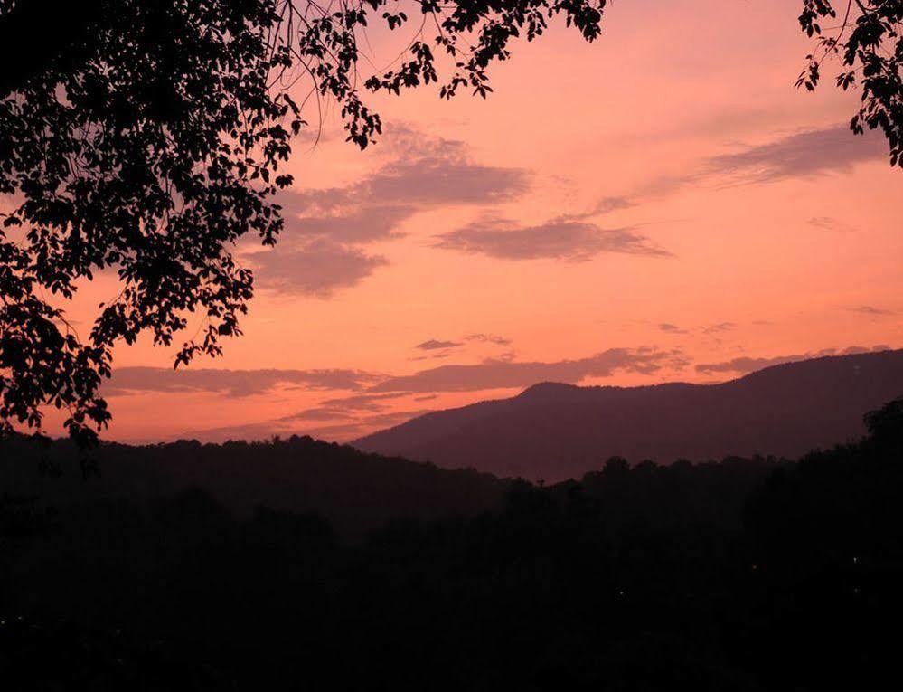 Beechwood Inn Clayton Bagian luar foto